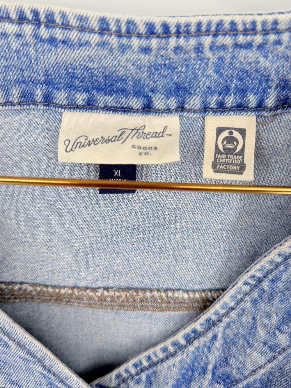 Universal Thread Denim Button Front Vest Medium Wash Size XL - Picture 3 of 5